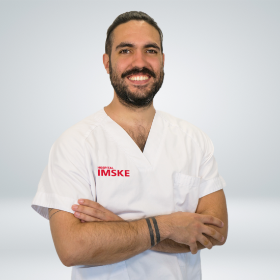 Enrique Piquer. Kike Piquer. Enfermero. Hospital Ribera IMSKE es un hospital de traumatología y rehabilitación situado en Valencia. Es una institución médica líder en la prevención, el diagnóstico y el tratamiento de enfermedades musculoesqueléticas. Avalado por un equipo multidisciplinar de más de 100 profesionales altamente cualificados y especializados, Ribera IMSKE consolida su posición como centro de excelencia en el sector de la medicina y ofrece al paciente la cobertura de todas las especialidades musculoesqueléticas. La traumatología y la rehabilitación eso nuestras pasiones, y el compromiso y el cuidado sin límites con el paciente, nuestra prioridad.