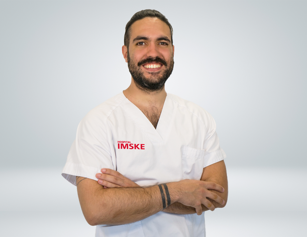 Enrique Piquer. Kike Piquer. Enfermero. Hospital Ribera IMSKE es un hospital de traumatología y rehabilitación situado en Valencia. Es una institución médica líder en la prevención, el diagnóstico y el tratamiento de enfermedades musculoesqueléticas. Avalado por un equipo multidisciplinar de más de 100 profesionales altamente cualificados y especializados, Ribera IMSKE consolida su posición como centro de excelencia en el sector de la medicina y ofrece al paciente la cobertura de todas las especialidades musculoesqueléticas. La traumatología y la rehabilitación eso nuestras pasiones, y el compromiso y el cuidado sin límites con el paciente, nuestra prioridad.