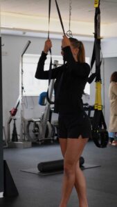 Gimnastas en la Unidad de Deportes Gimnásticos